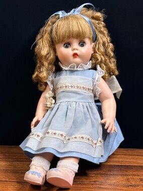 HORSMAN Vintage Blinking Eye Doll